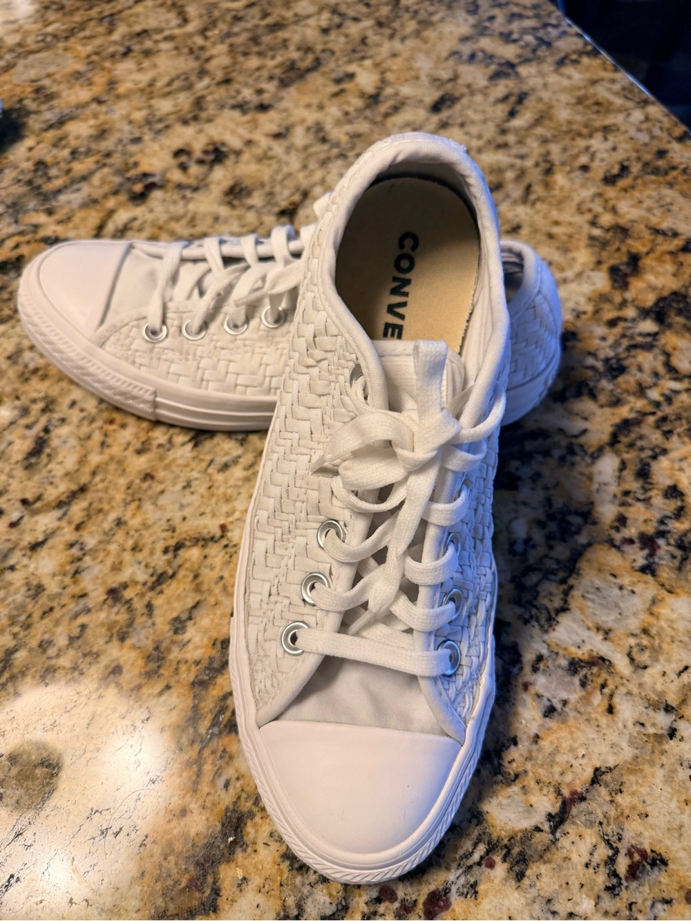 Converse Women's White Woven Low-Top Lace-Up Sneakers size 8 - Picture 6 of 7